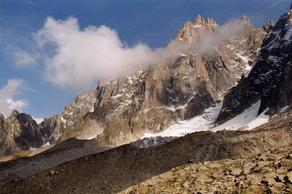 La face ouest des Drus est une des plus mythiques des Alpes.