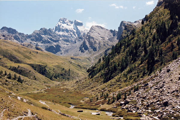 Le Mont Viso culmine � 3841 m�tres d'altitude.
