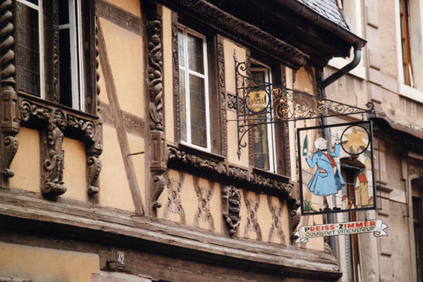 Enseigne d'un viticulteur