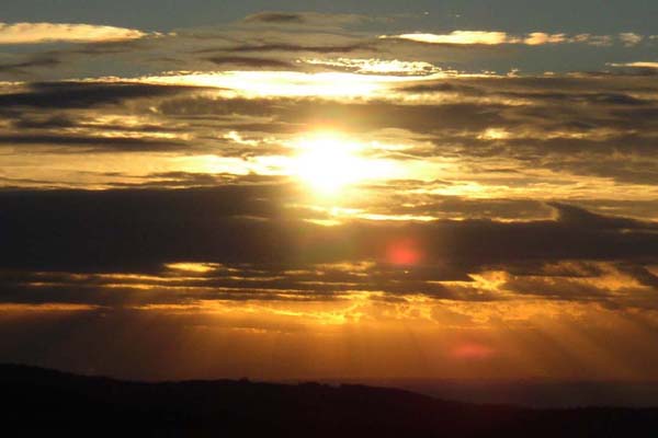 12 millions de �C ! C'est la temp�rature au centre de notre astre solaire.