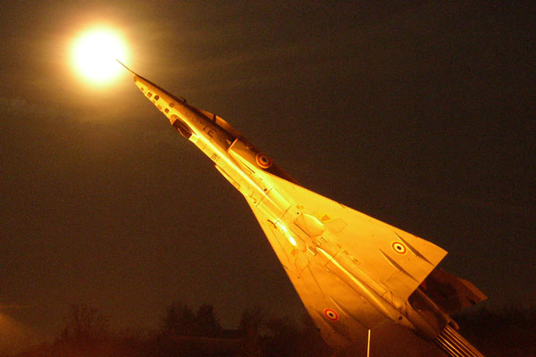 Quand un Mirage III D a rendez-vous avec la Lune.